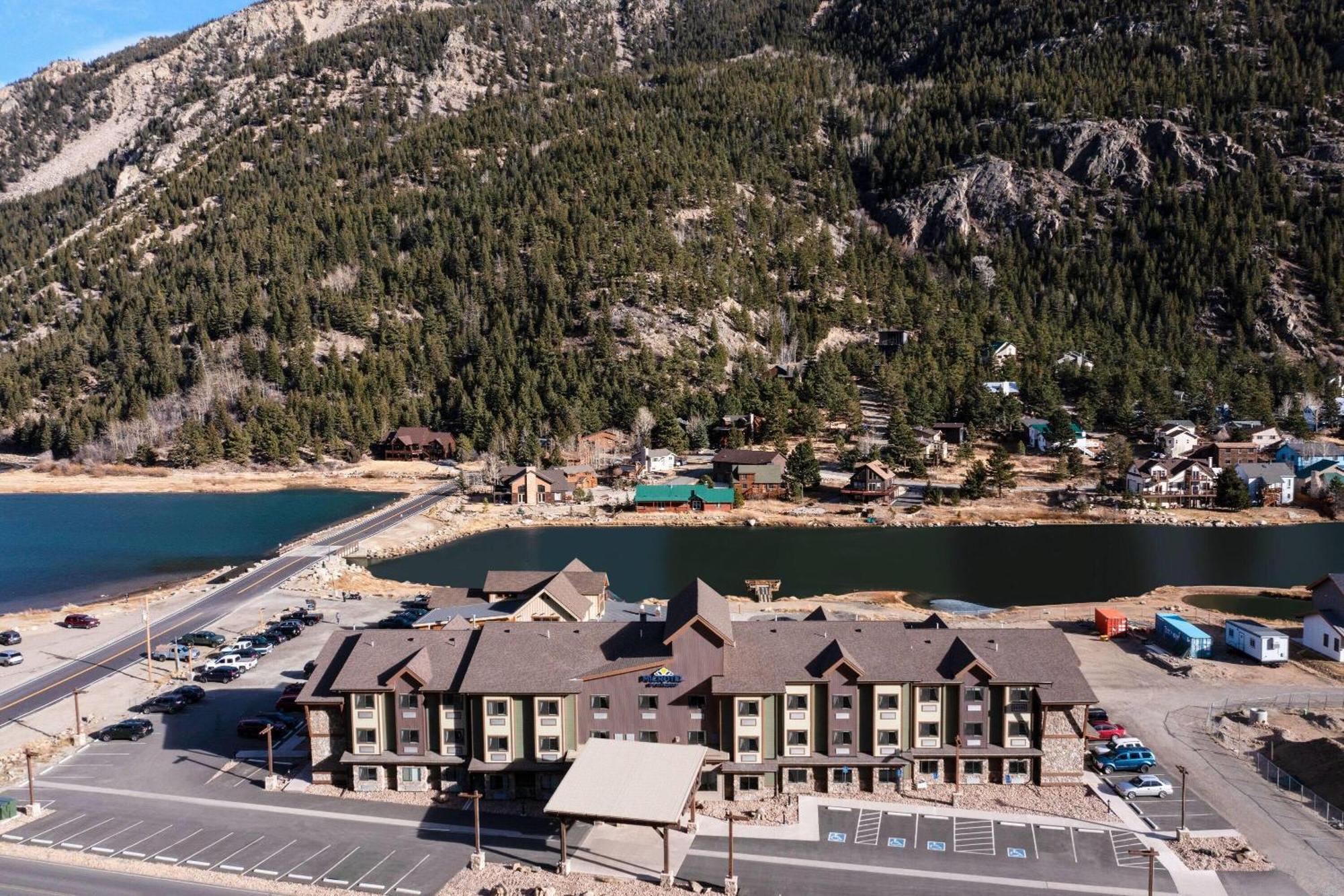 Microtel Inn & Suites By Wyndham Georgetown Lake Εξωτερικό φωτογραφία